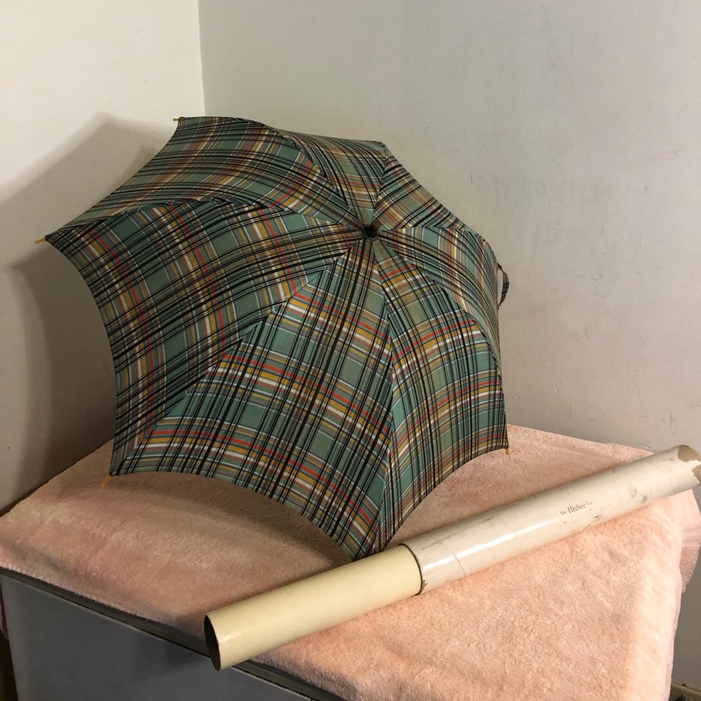 Vintage Small Tartan Green Plaid Umbrella 28” Across Decorative Wood Handle